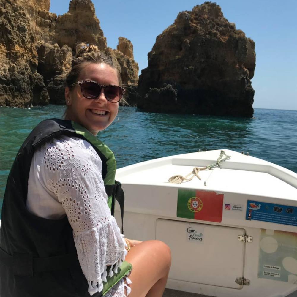 Meet your Posher, Myra